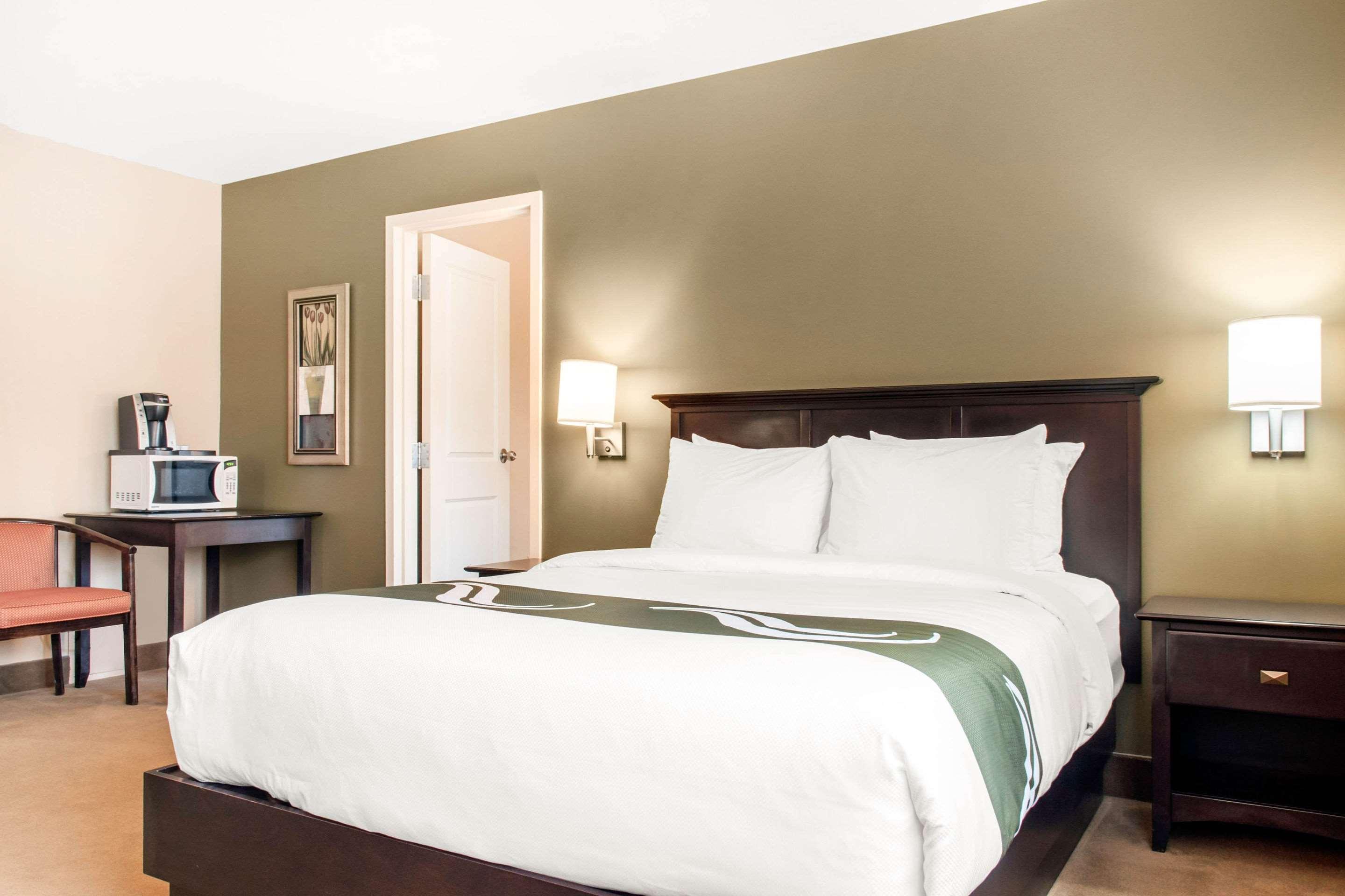 רוטסאיי Quality Inn & Suites Quispamsis מראה חיצוני תמונה