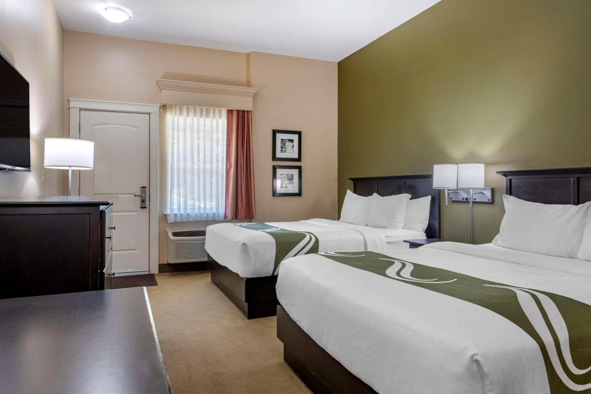 רוטסאיי Quality Inn & Suites Quispamsis מראה חיצוני תמונה